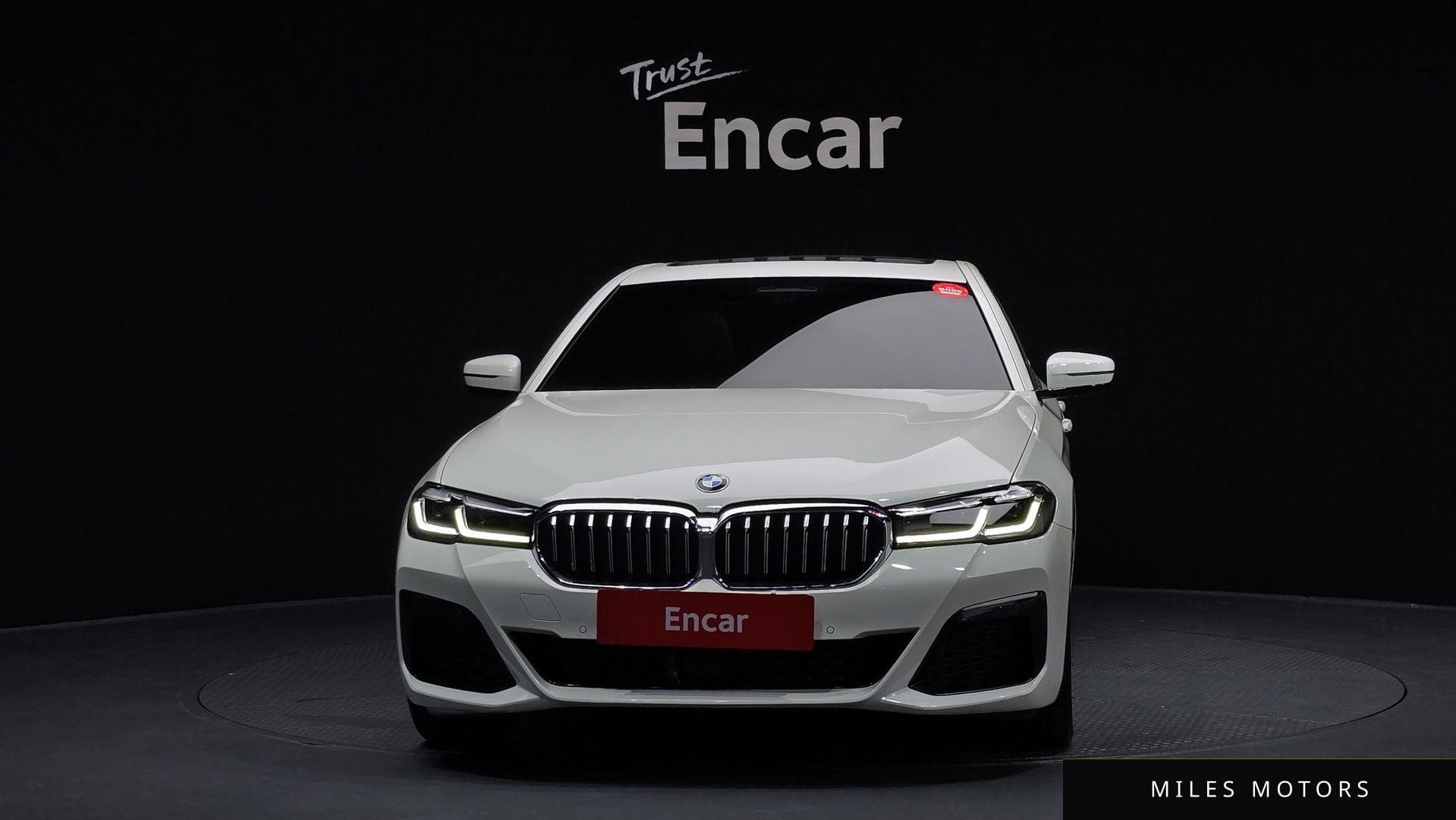 BMW 5 Series (G30) 2022 — миниатюра 3