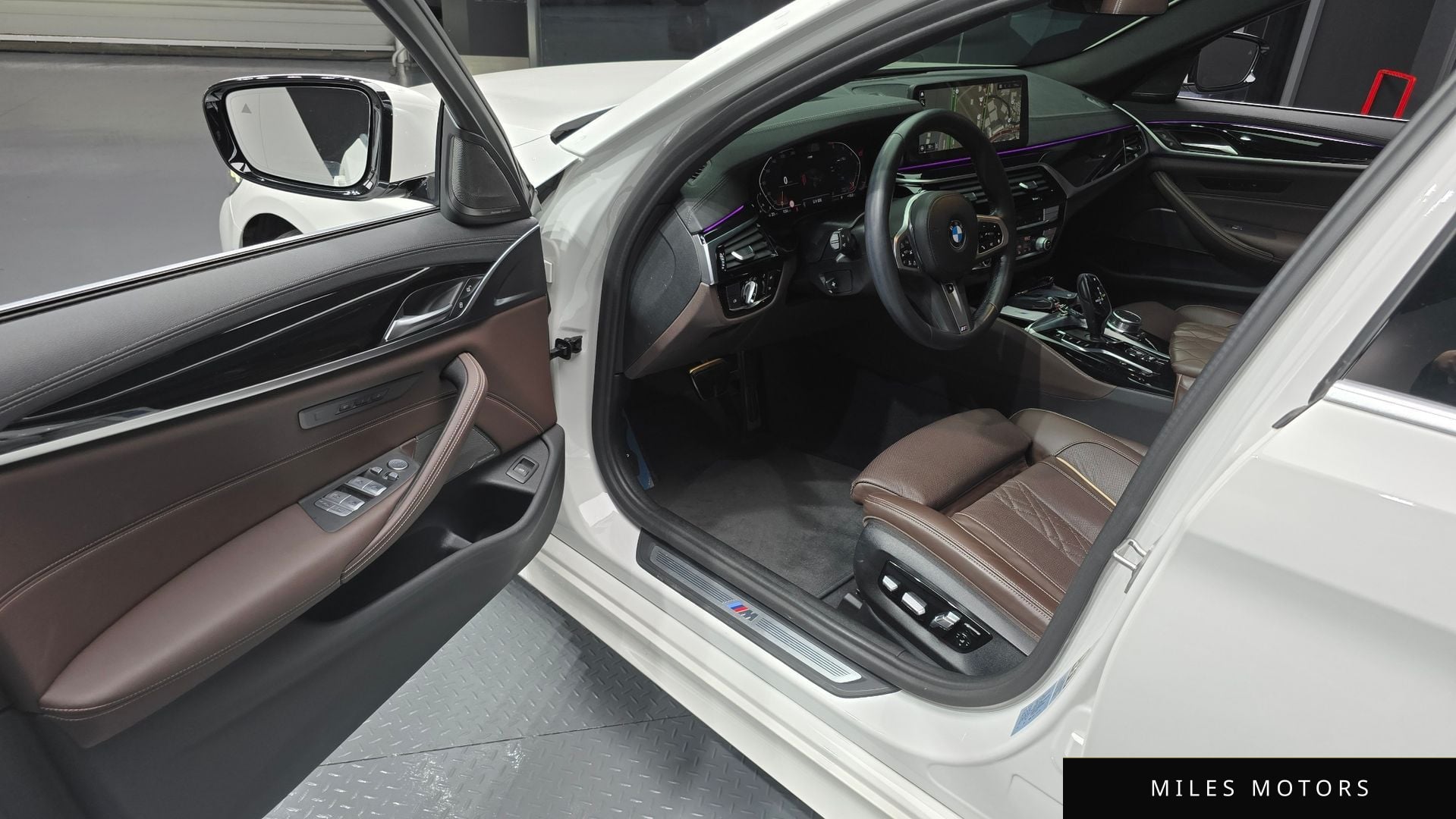 BMW 5 Series (G30) 2022 — миниатюра 11