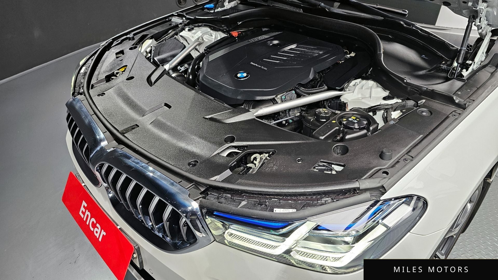 BMW 6시리즈 GT (G32) 2023 — миниатюра 6
