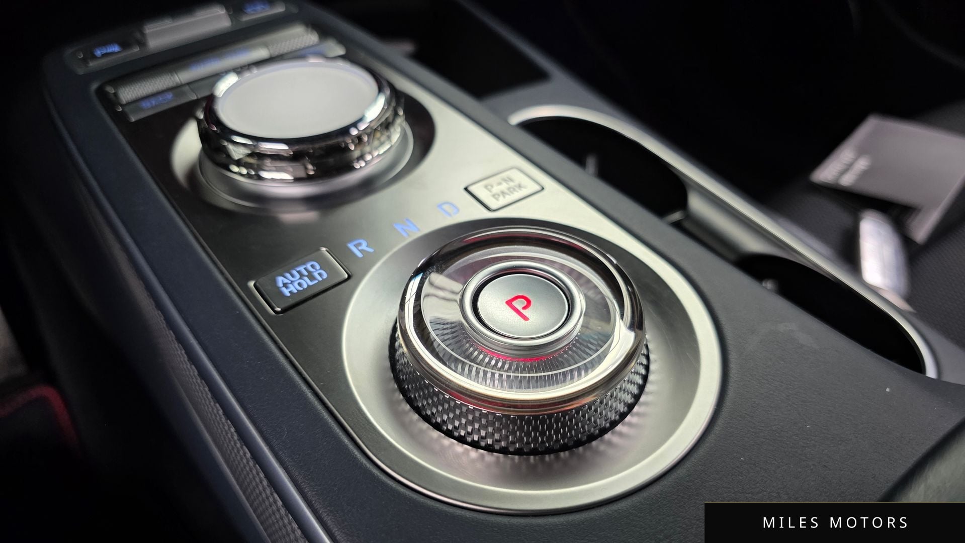 Genesis GV70 2023 — миниатюра 9