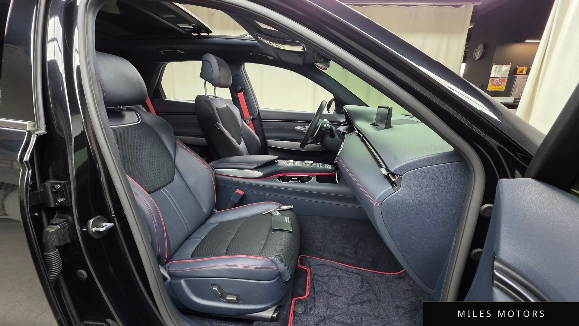 Genesis GV70 2023 — миниатюра 10