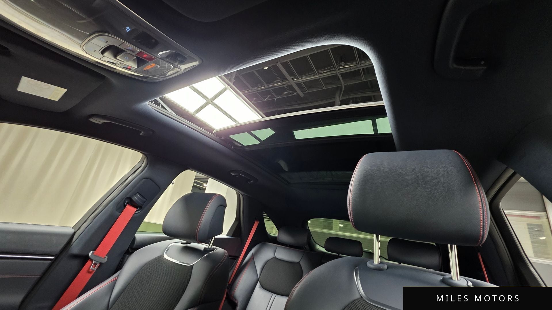 Genesis GV70 2023 — миниатюра 11