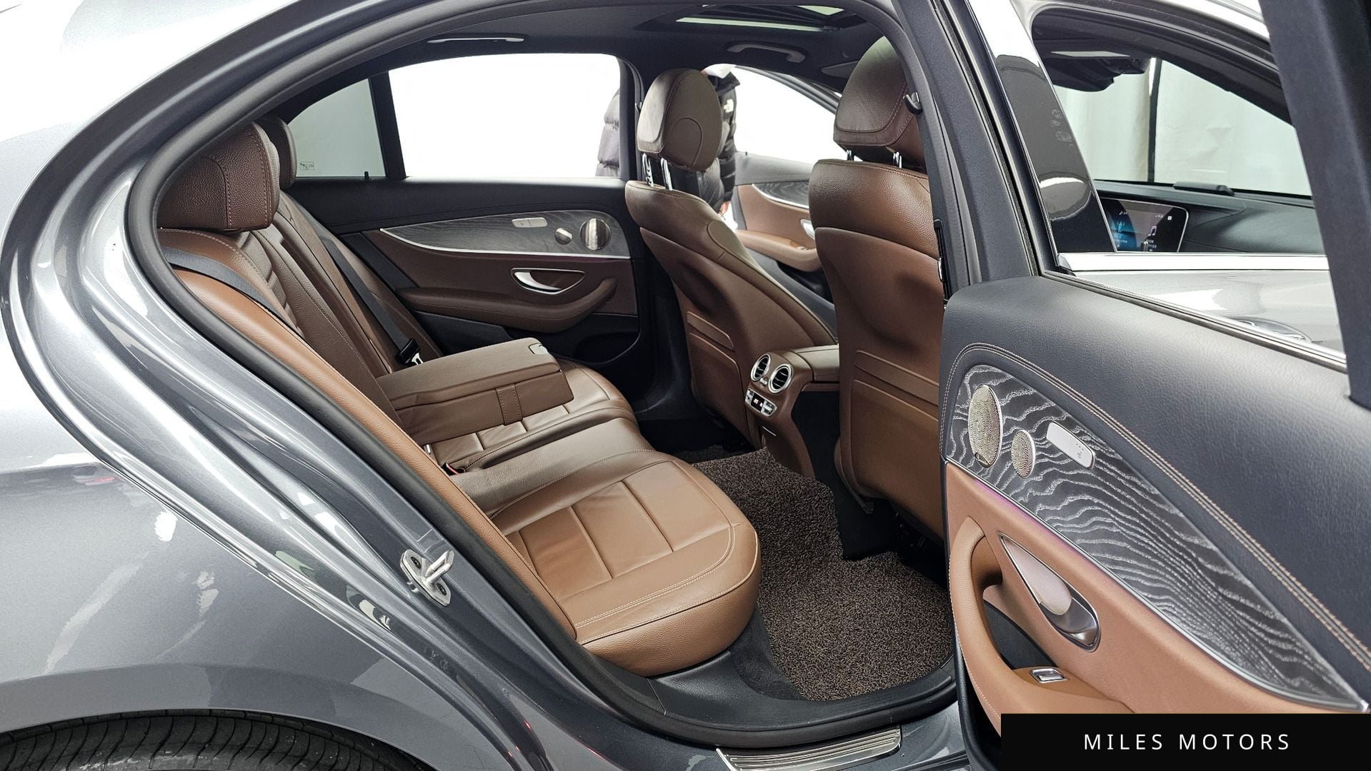 Mercedes-Benz E-Class W213 2022 — миниатюра 12