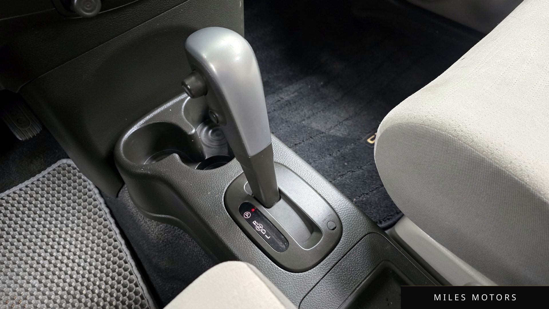 Nissan Cube 2011 — миниатюра 9