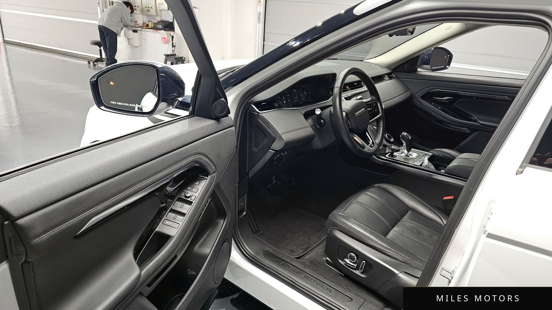 Land Rover Range Rover Evoque 2022 — миниатюра 10