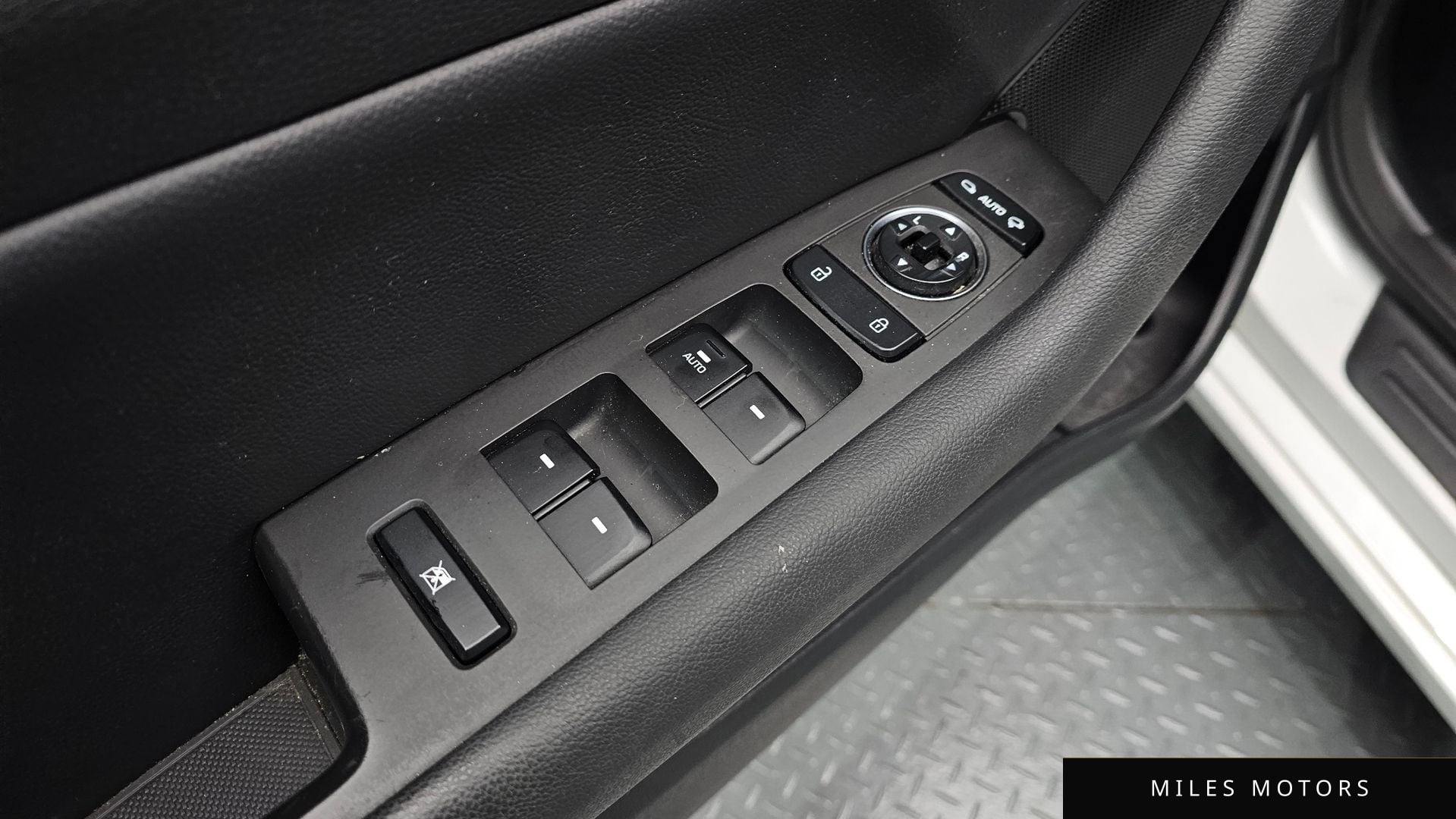 Hyundai Sonata 2015 — миниатюра 12