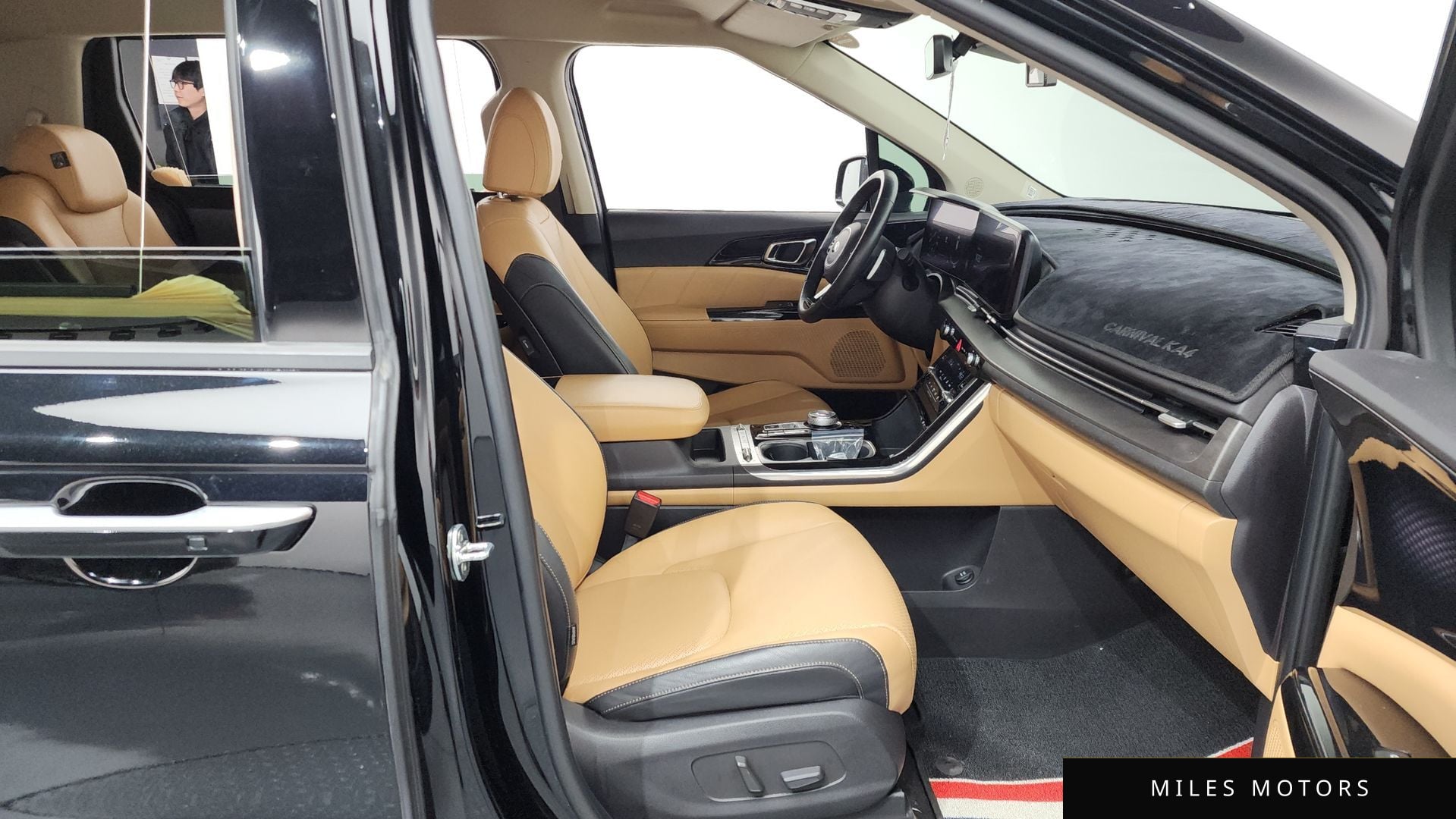 Kia Carnival 2021 — миниатюра 11