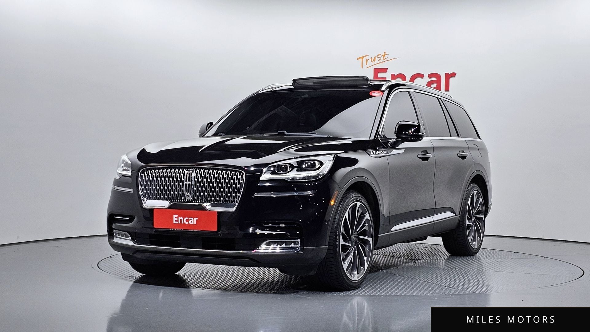 Lincoln Aviator 2020 — фото 1 из 12