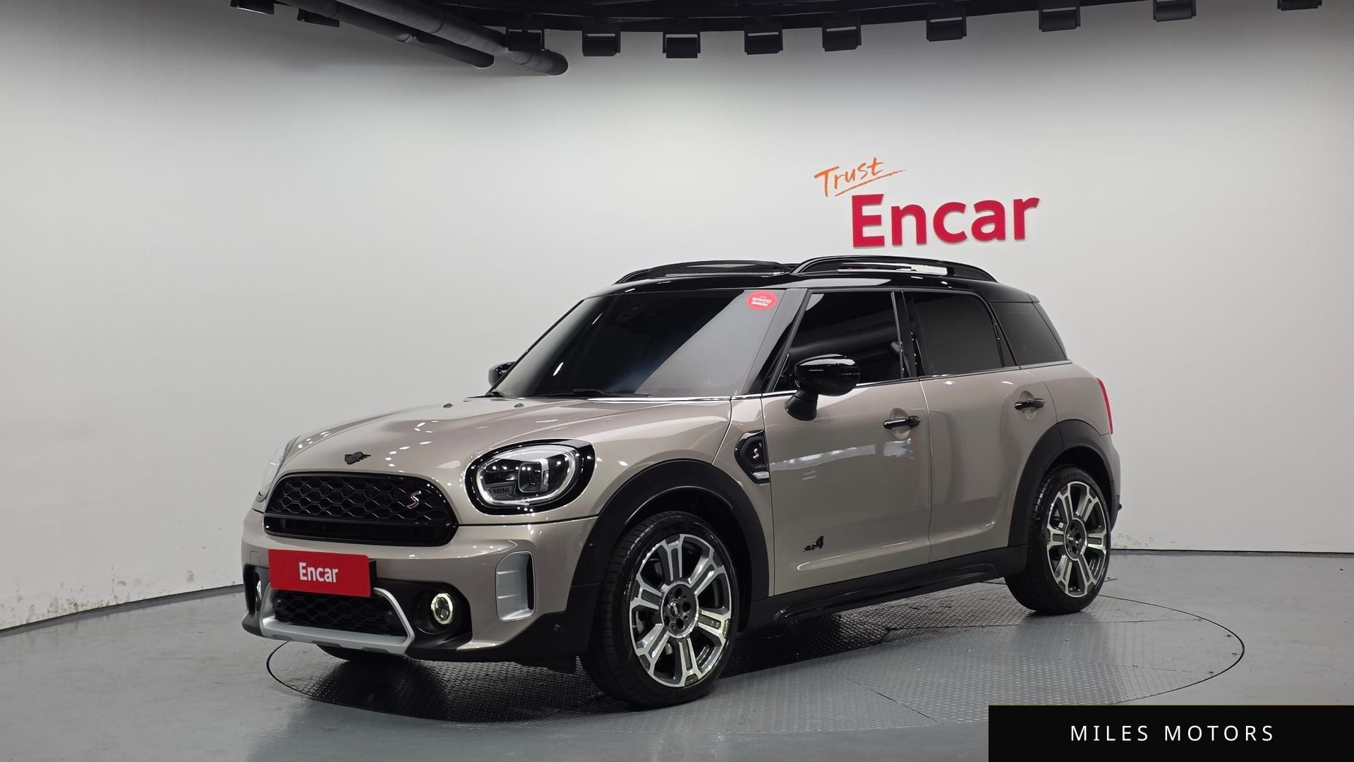 MINI Countryman 2023 — фото 1 из 12