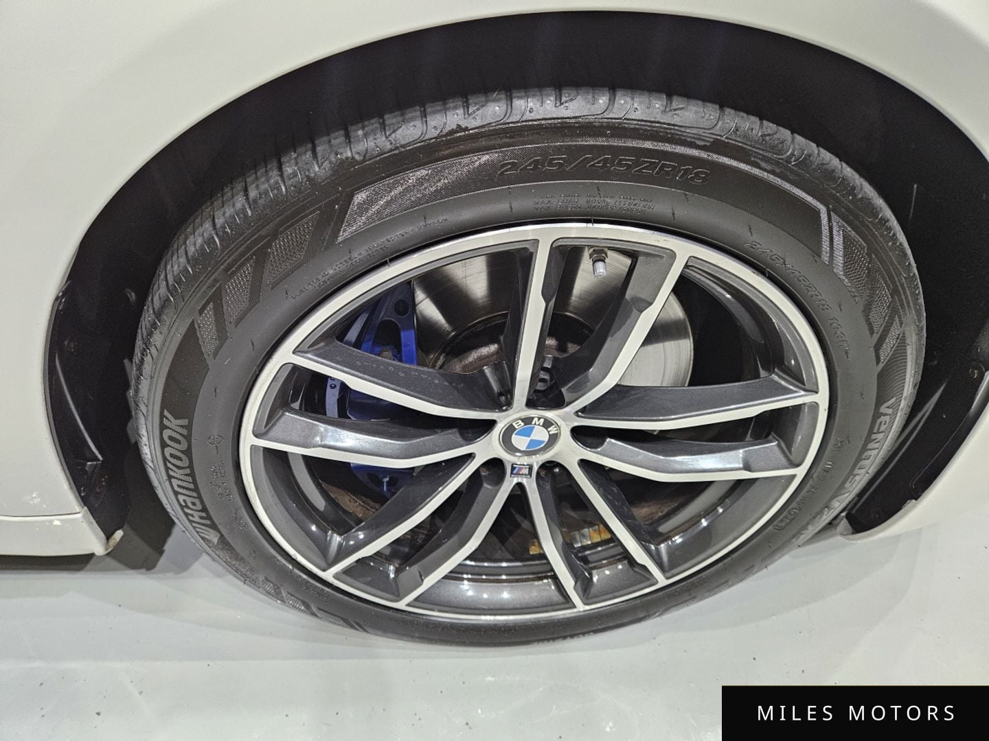 BMW 5 Series (G30) 2023 — миниатюра 5