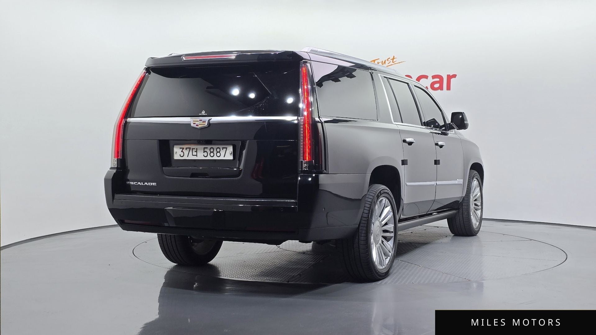 Cadillac Escalade 2017 — миниатюра 2