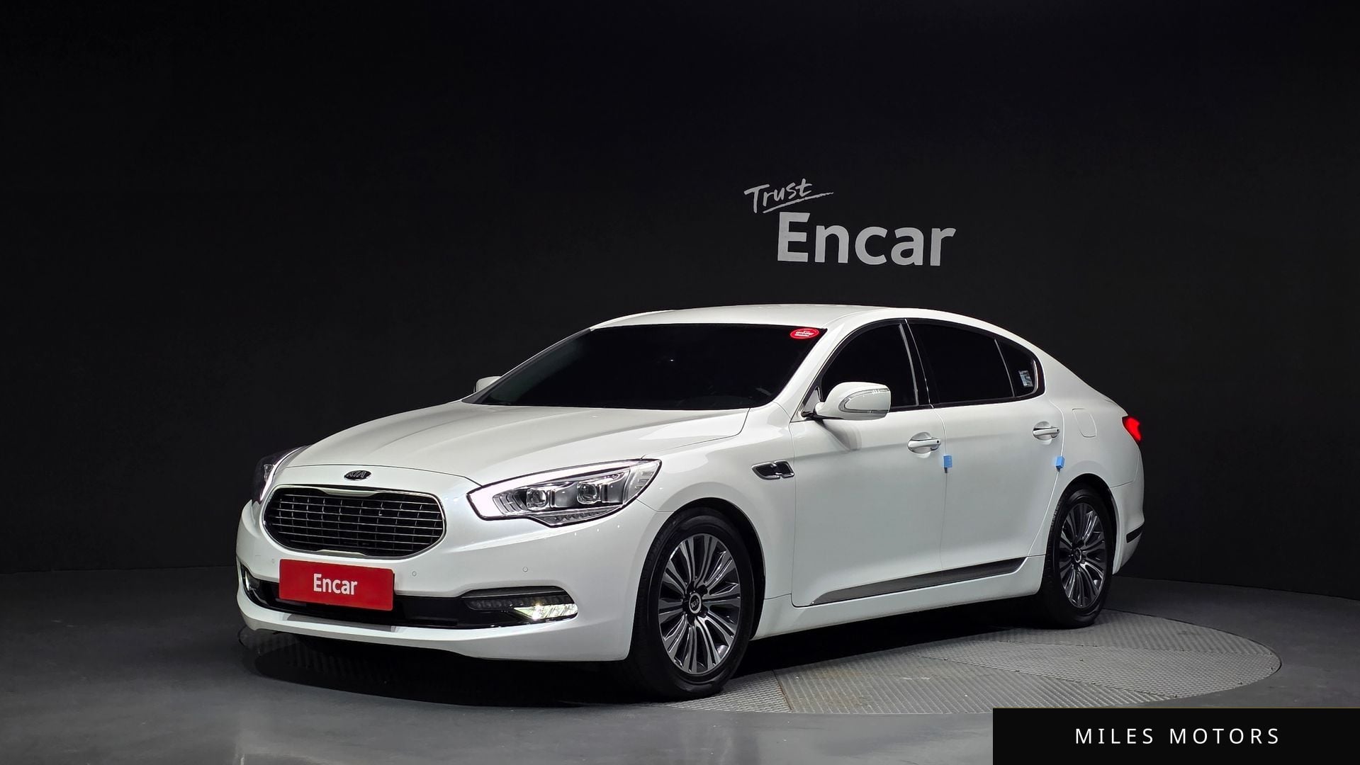Kia K9 2014 — фото 1 из 12
