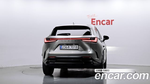 Лексус NX350h 2025 — миниатюра 4