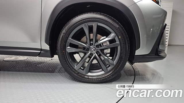 Лексус NX350h 2025 — миниатюра 5
