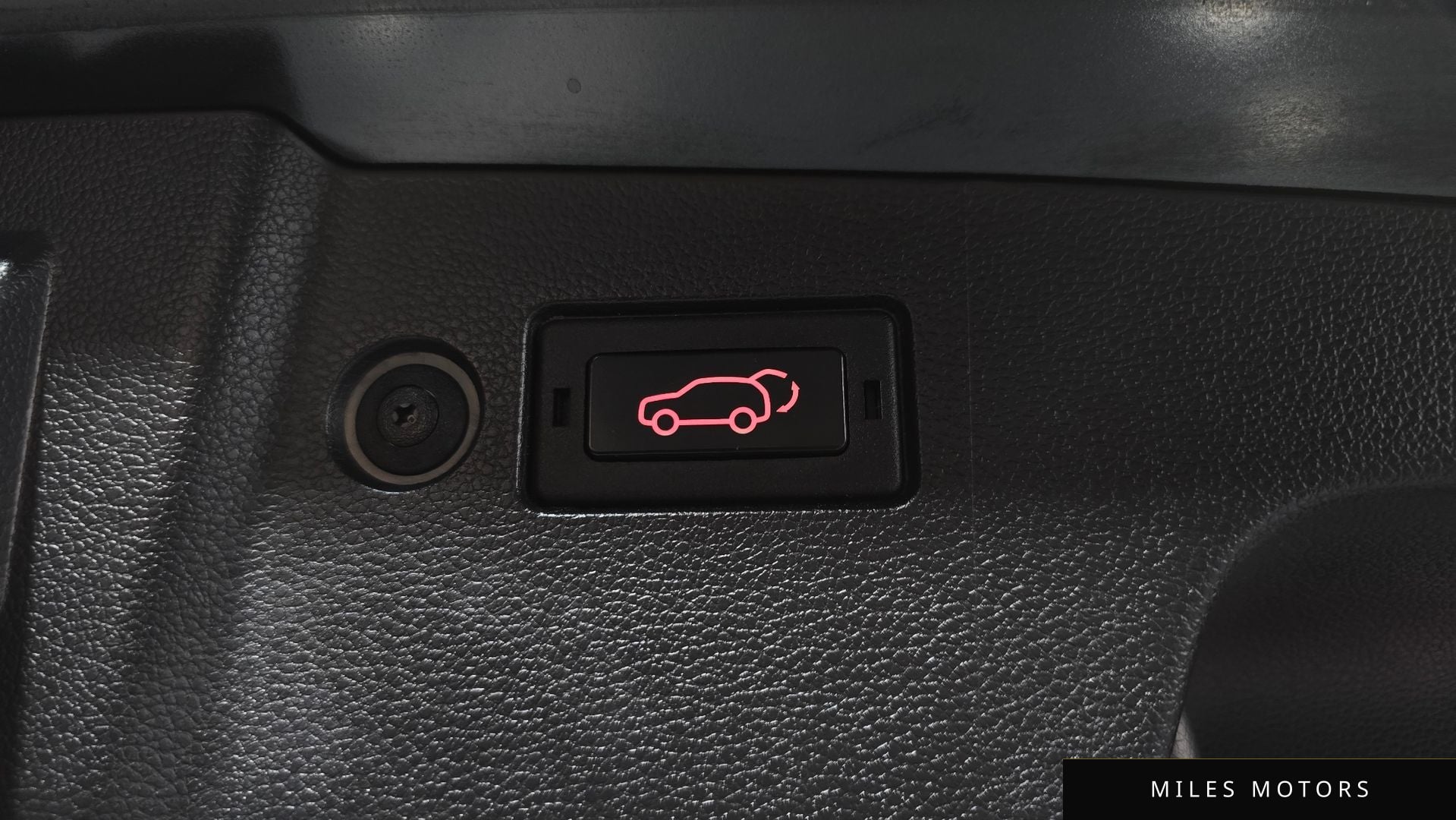 KG Mobility 토레스 2023 — миниатюра 20