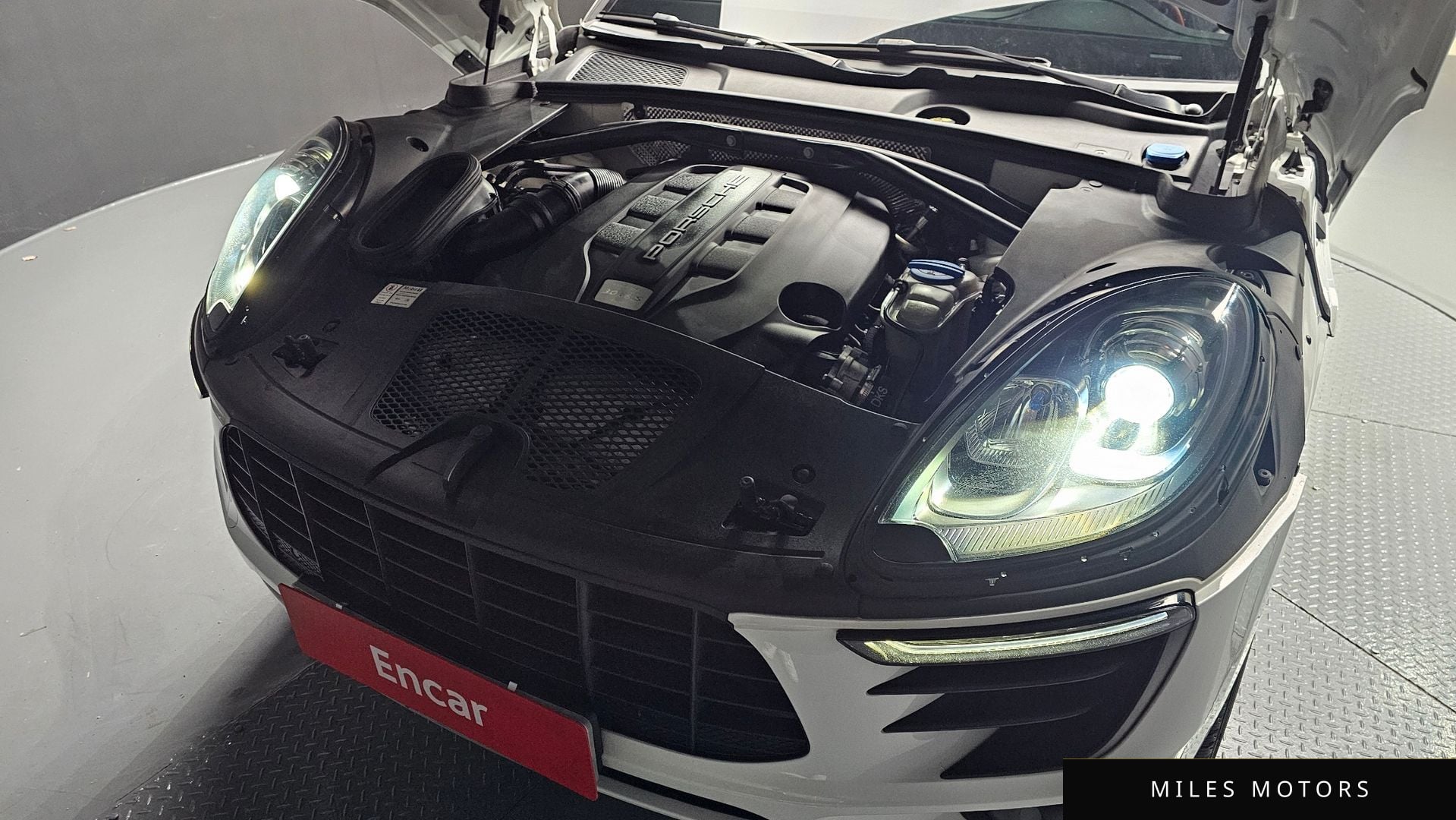 Porsche Macan 2015 — миниатюра 6