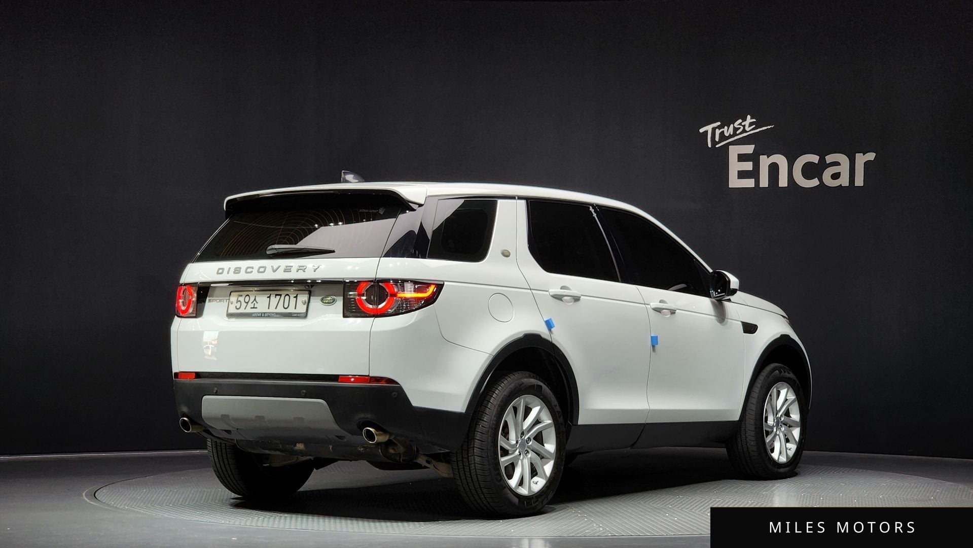 Land Rover Discovery Sport 2017 — миниатюра 2