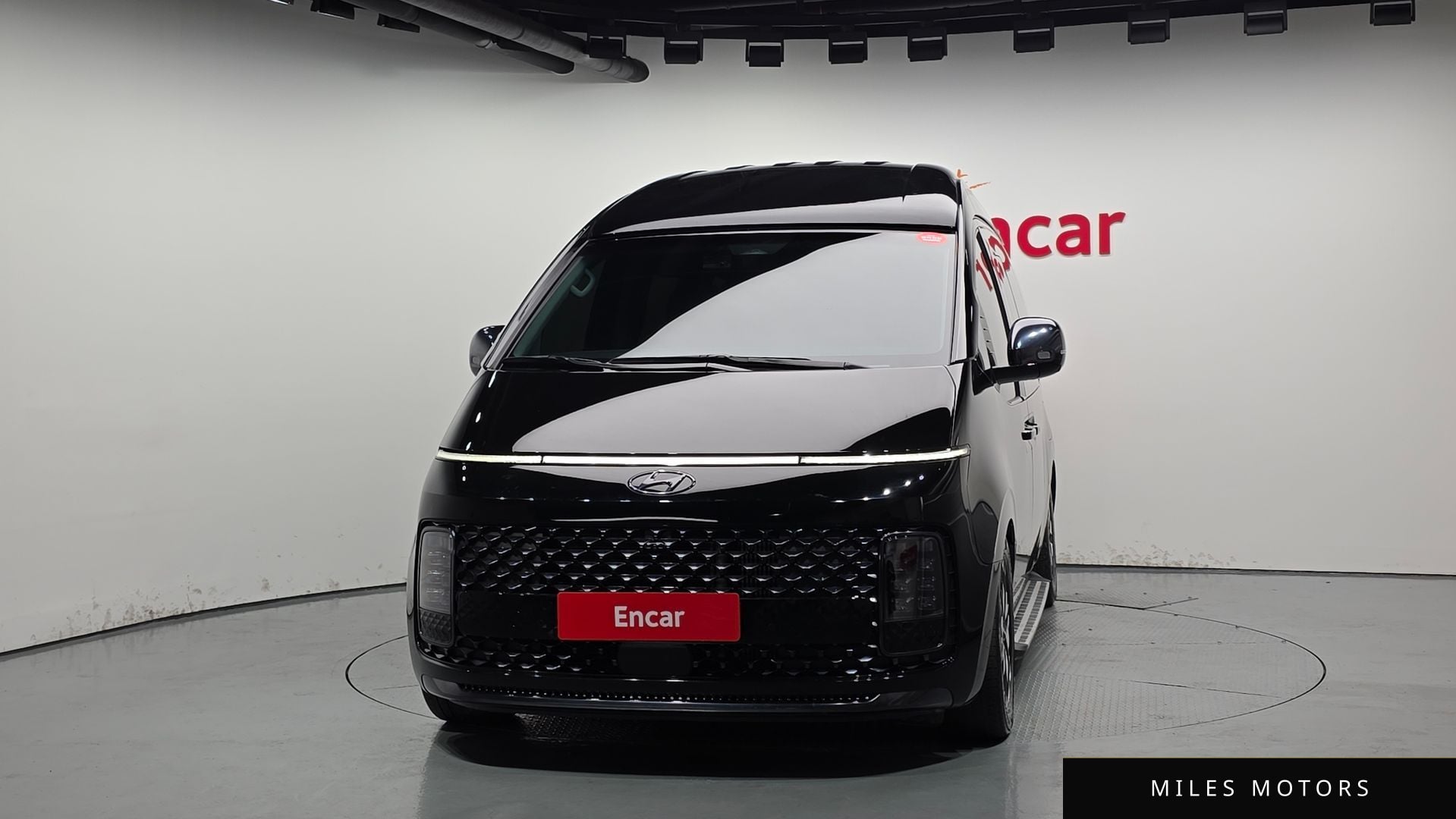 Hyundai Staria 2023 — миниатюра 3