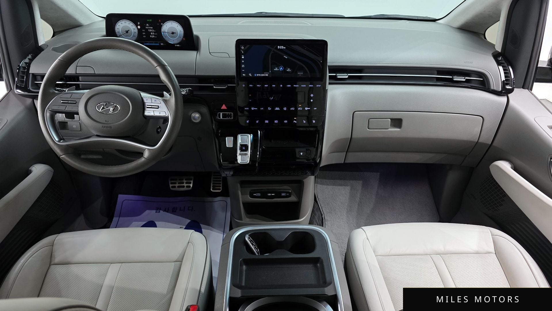 Hyundai Staria 2023 — миниатюра 7