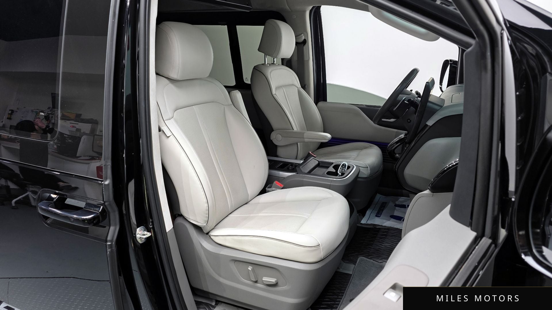 Hyundai Staria 2023 — миниатюра 10