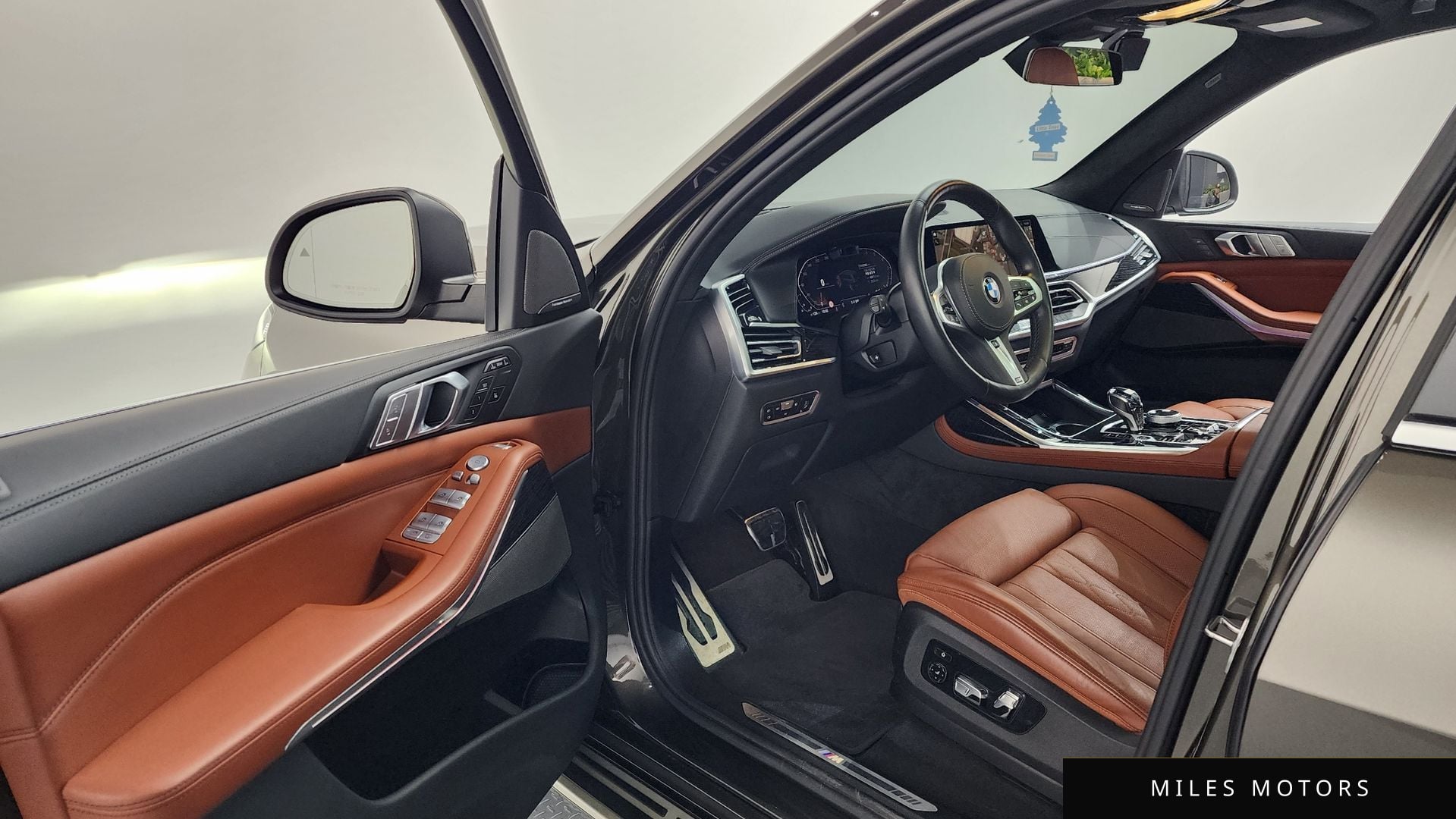 BMW X7 (G07) 2022 — миниатюра 10