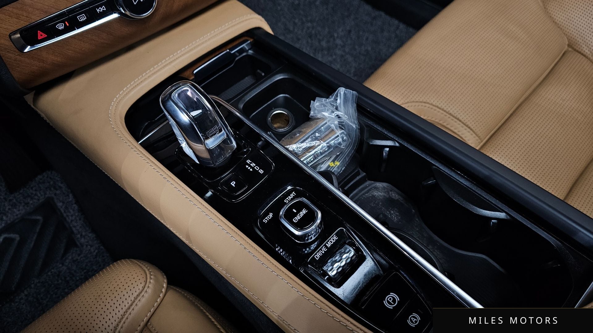 Volvo XC90 2017 — миниатюра 9
