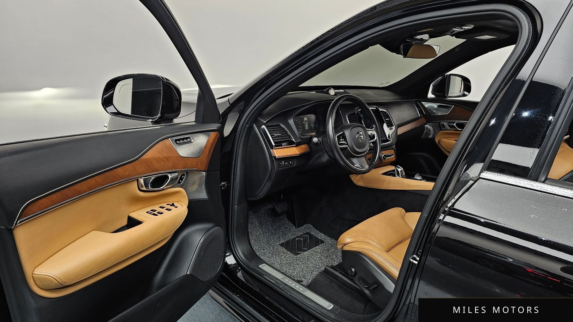 Volvo XC90 2017 — миниатюра 10