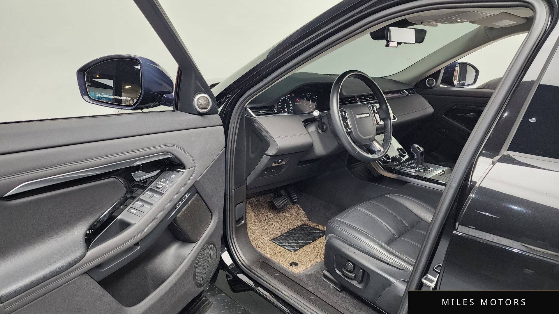 Land Rover Range Rover Evoque 2020 — миниатюра 10