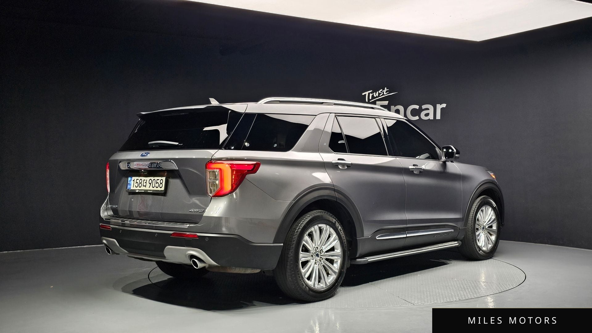 Ford Explorer 2021 — миниатюра 2