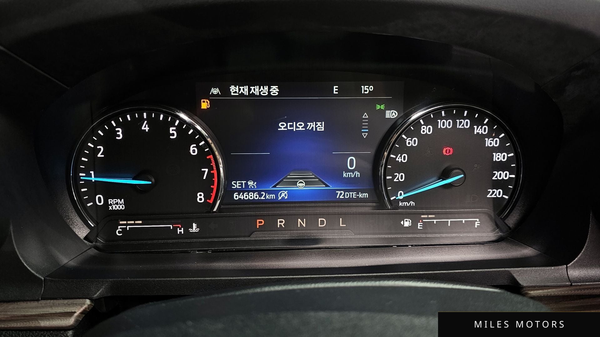 Ford Explorer 2021 — миниатюра 8