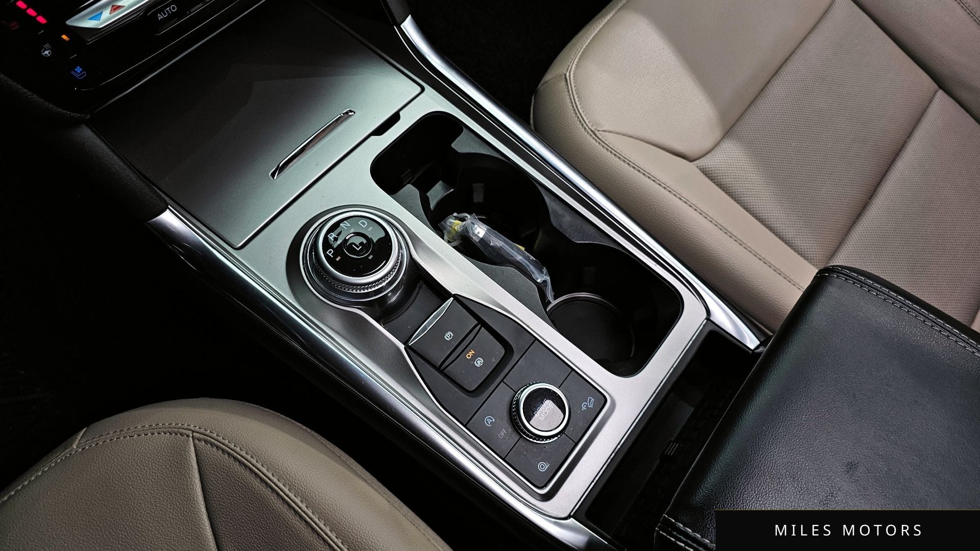 Ford Explorer 2021 — миниатюра 9