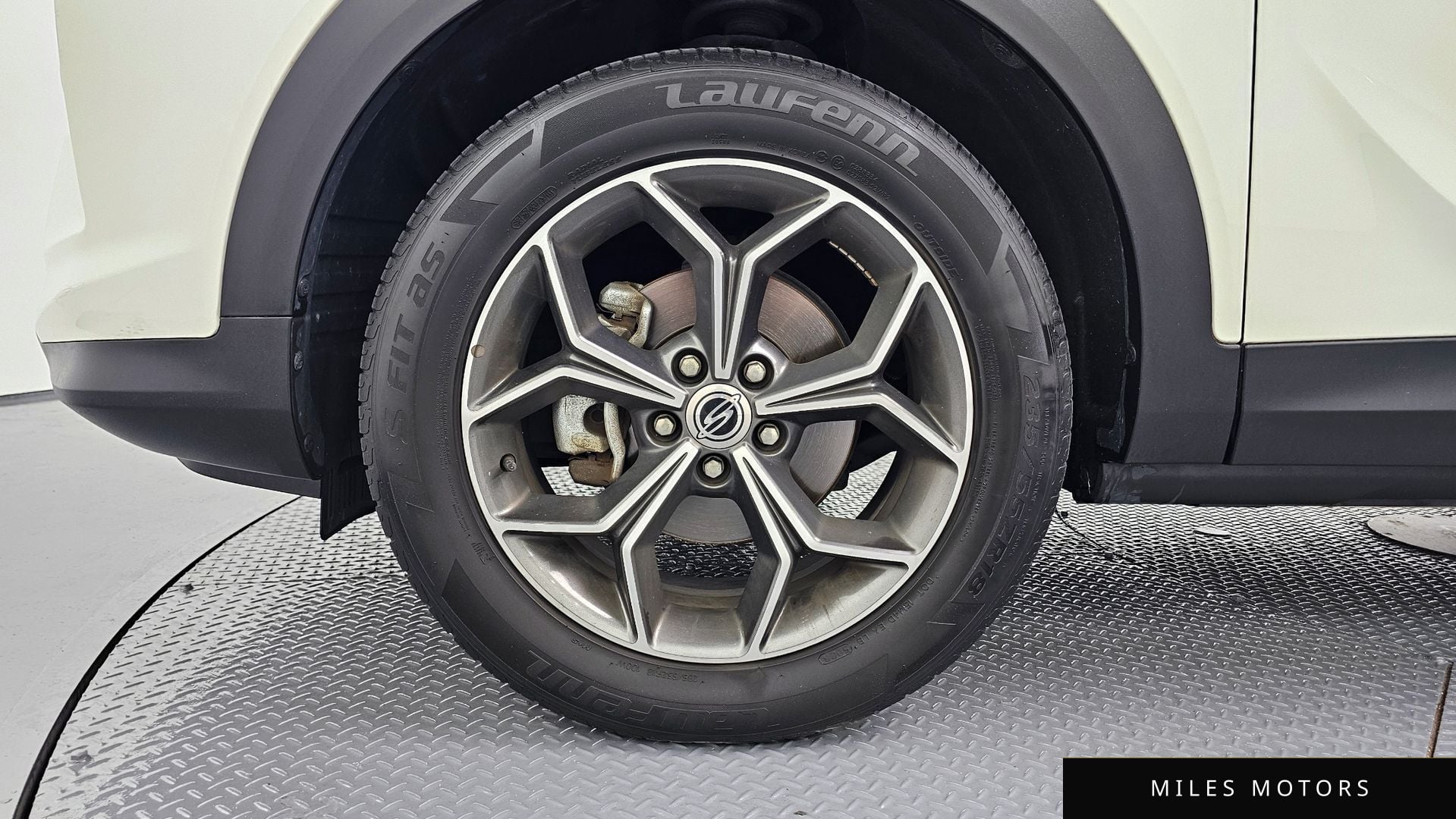 KG Mobility Beautiful Korando 2022 — миниатюра 5
