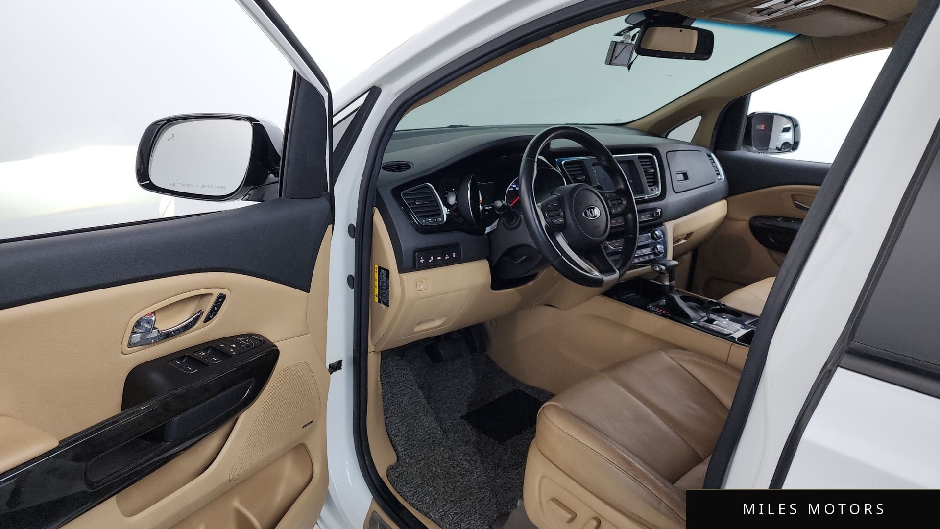 Kia Canival 2019 — миниатюра 10