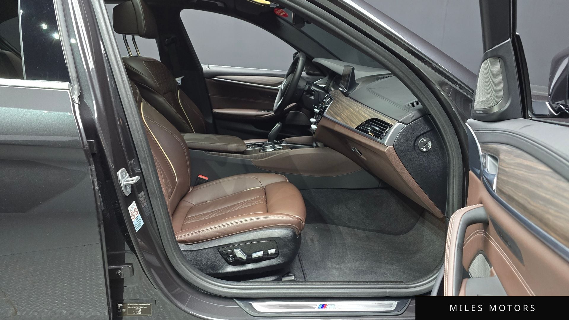 BMW 5 Series (G30) 2020 — миниатюра 10