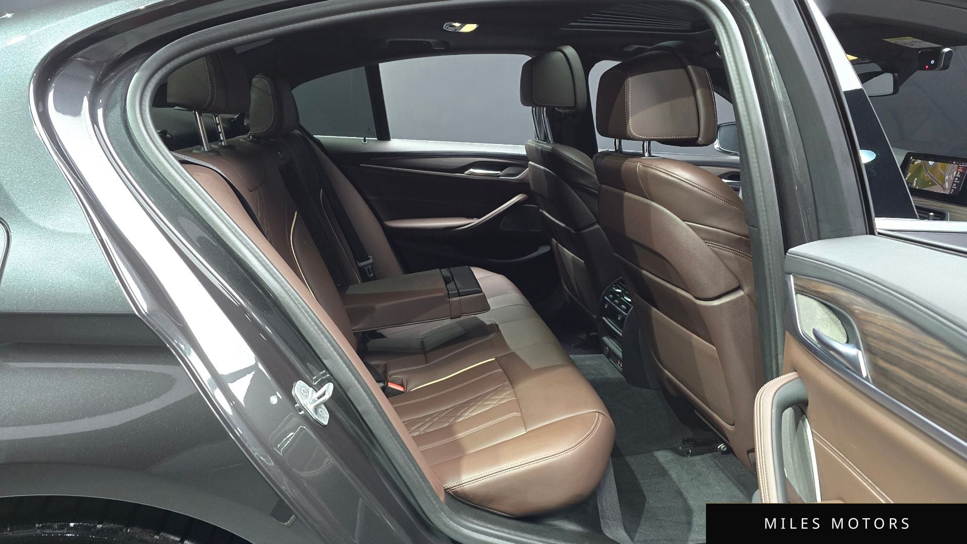 BMW 5 Series (G30) 2020 — миниатюра 12