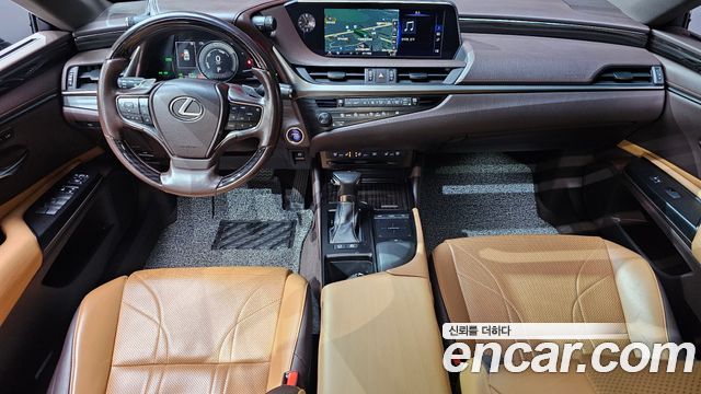Лексус ES300h 2019 — миниатюра 7