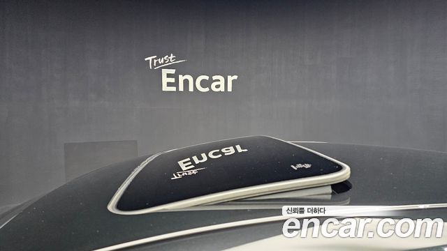 Лексус ES300h 2019 — миниатюра 19