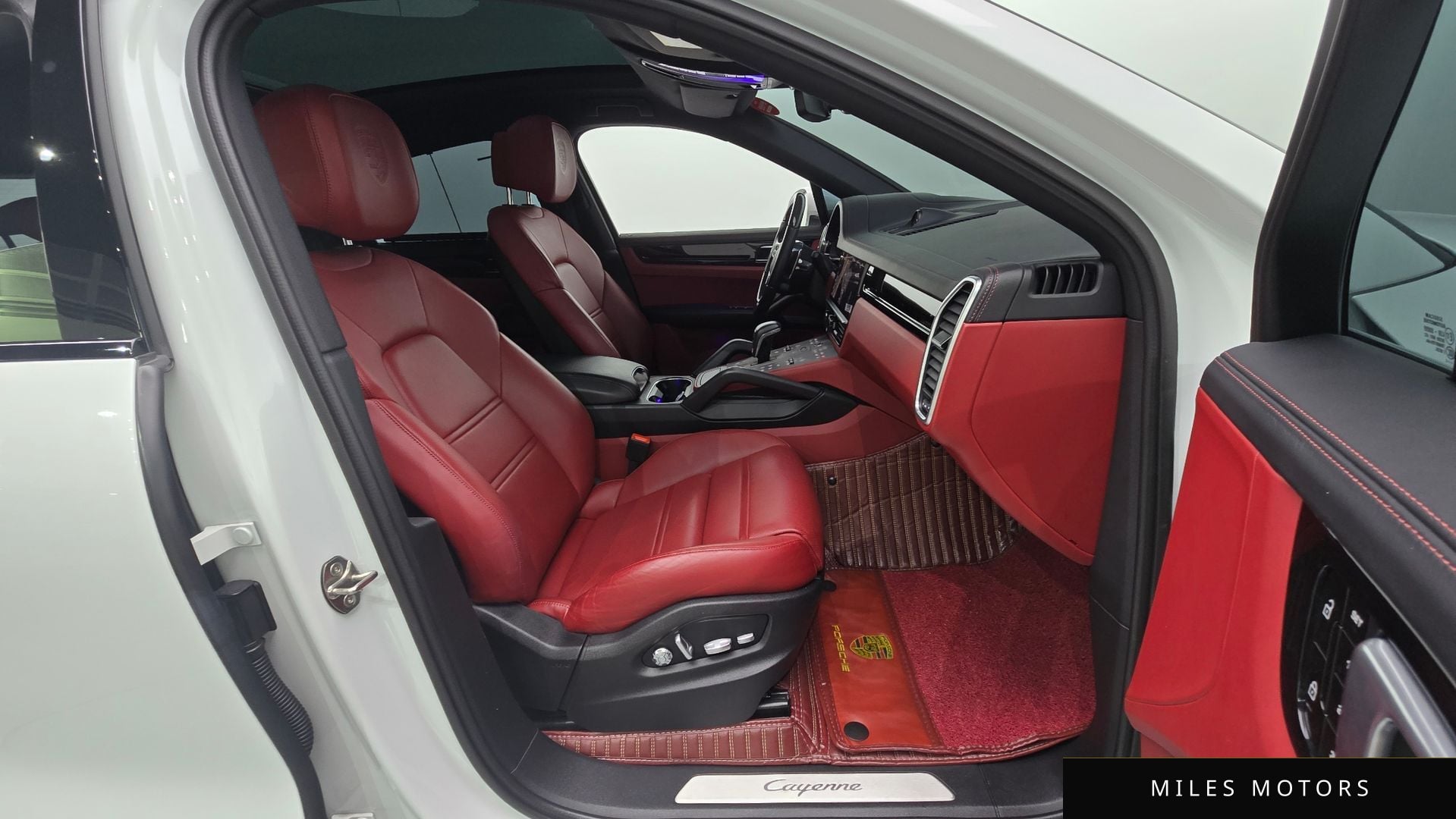Porsche Cayenne 2021 — миниатюра 11