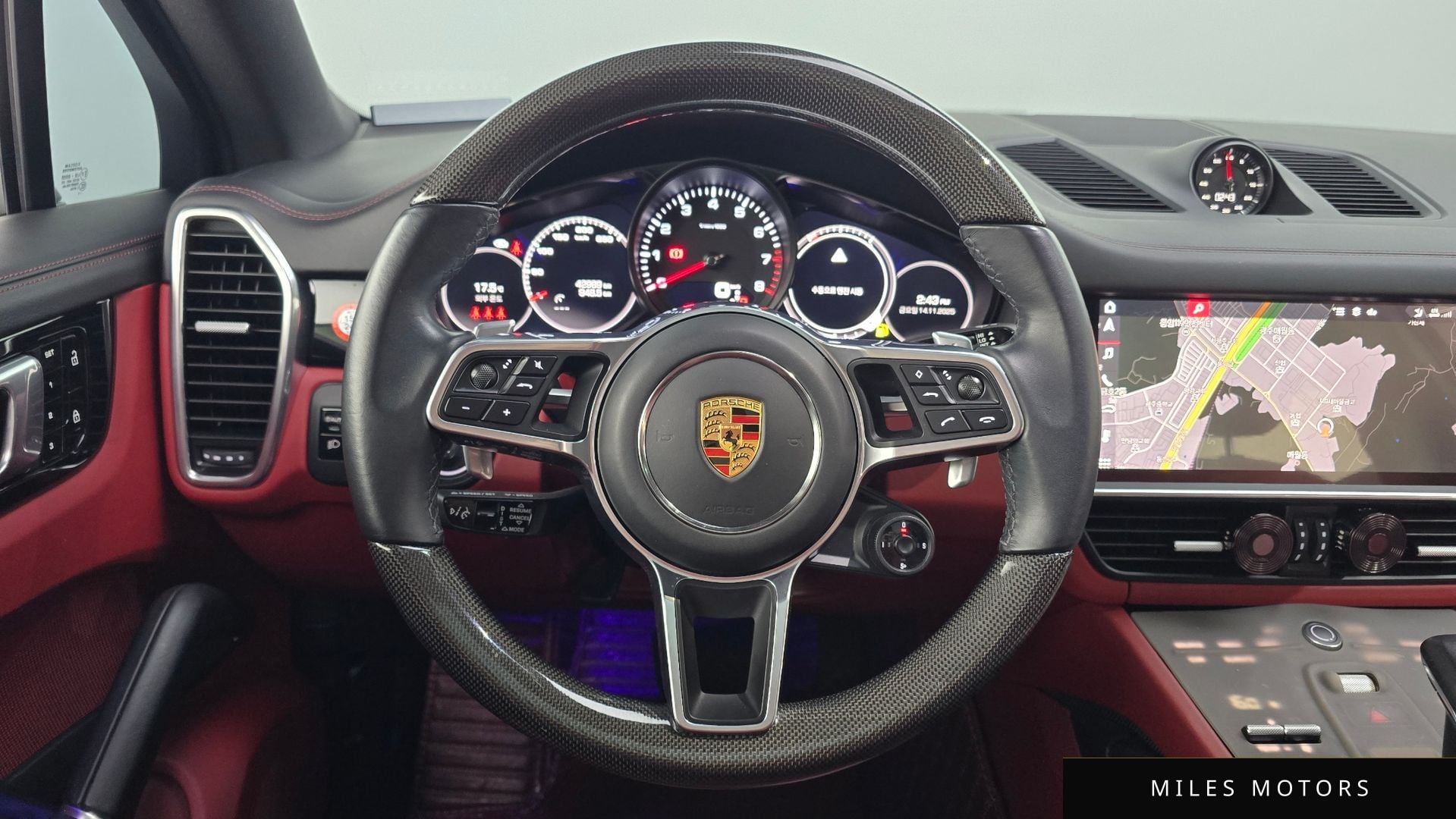 Porsche Cayenne 2021 — миниатюра 13
