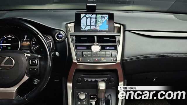 Лексус NX300h 2017 — миниатюра 16