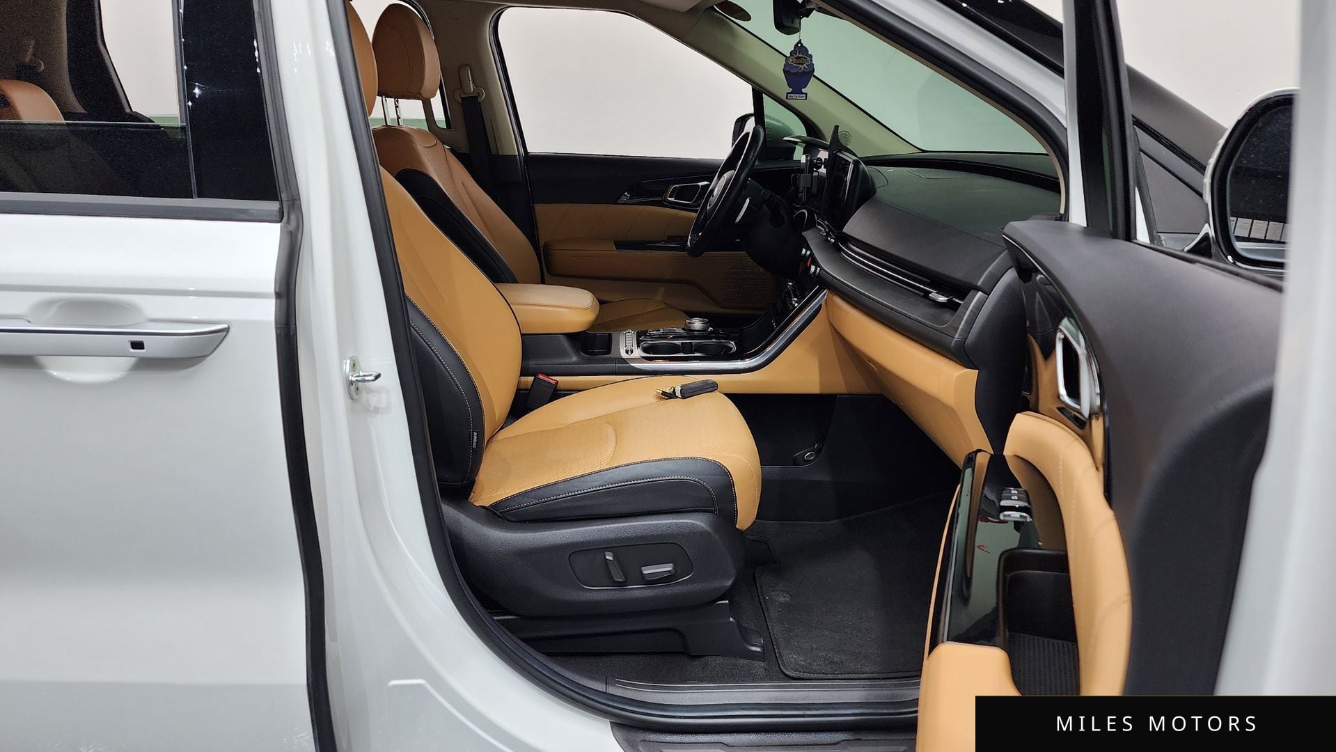 Kia Carnival 2021 — миниатюра 11