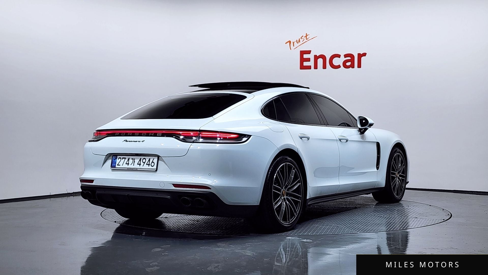 Porsche Panamera 2023 — миниатюра 2