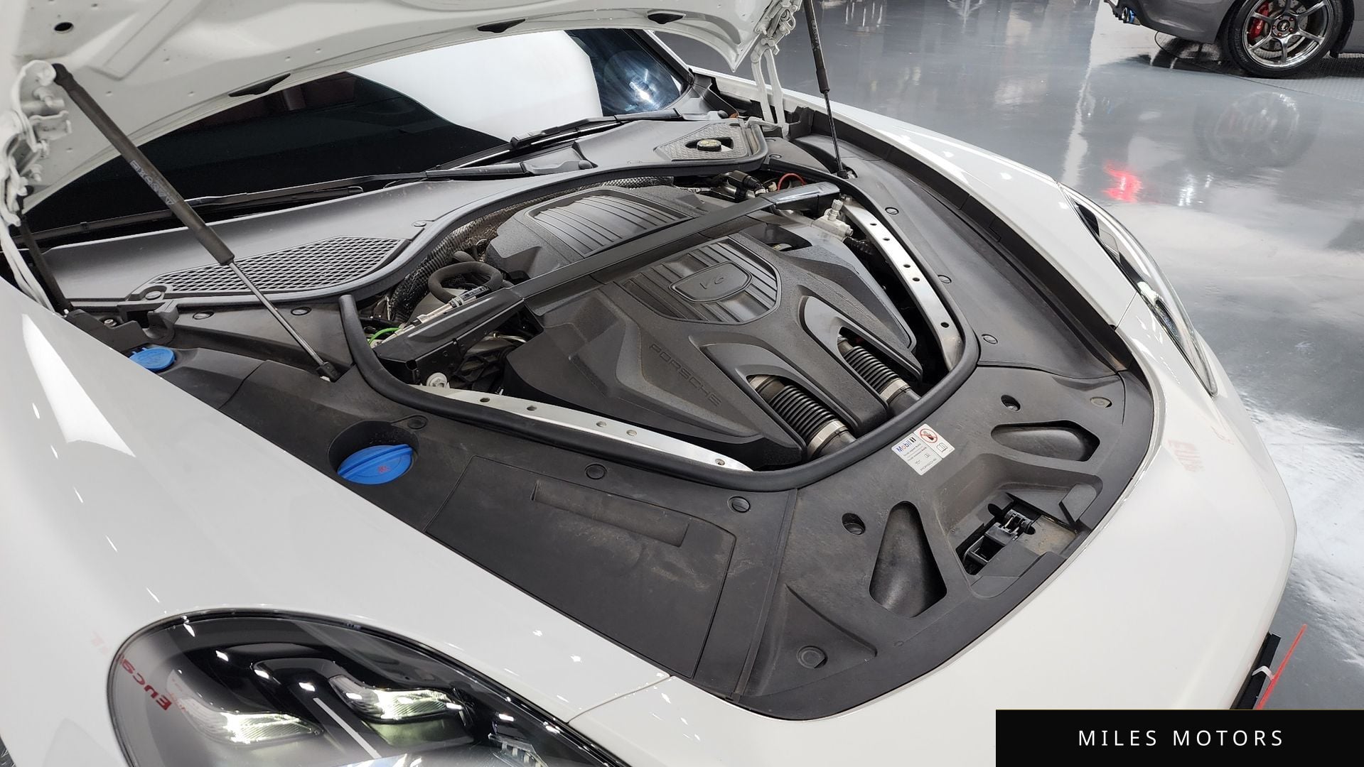 Porsche Panamera 2023 — миниатюра 6