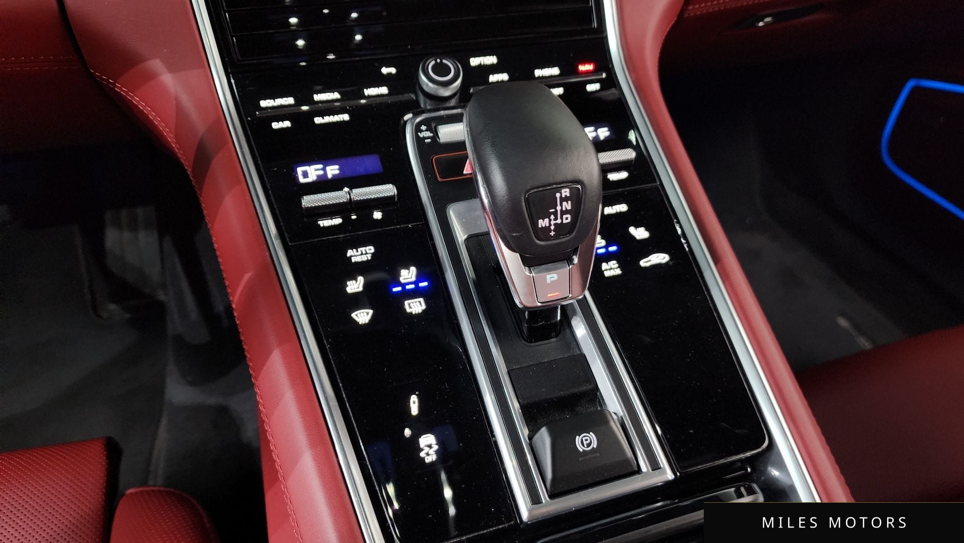 Porsche Panamera 2023 — миниатюра 9