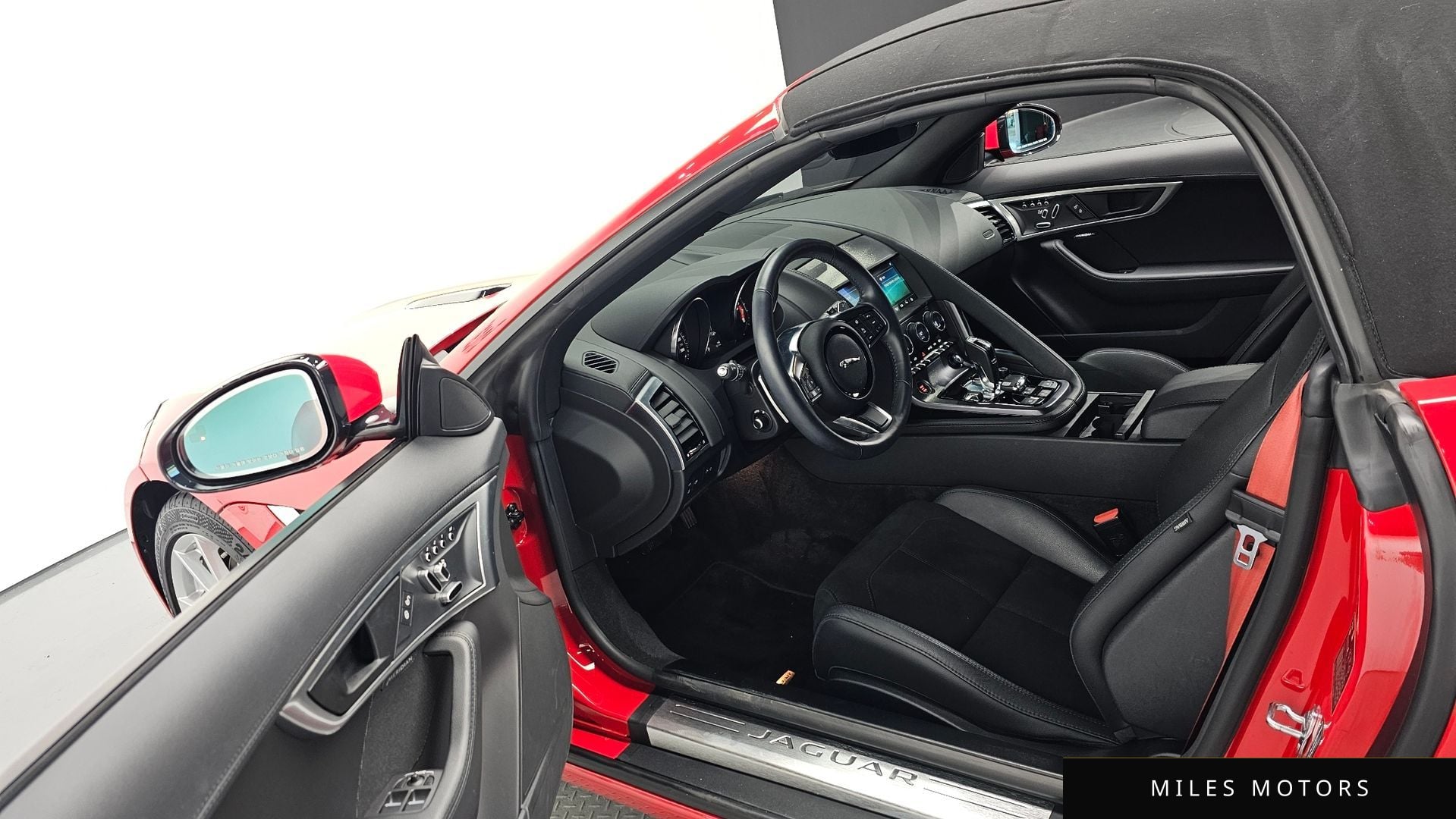 Jaguar F-TYPE 2020 — миниатюра 10