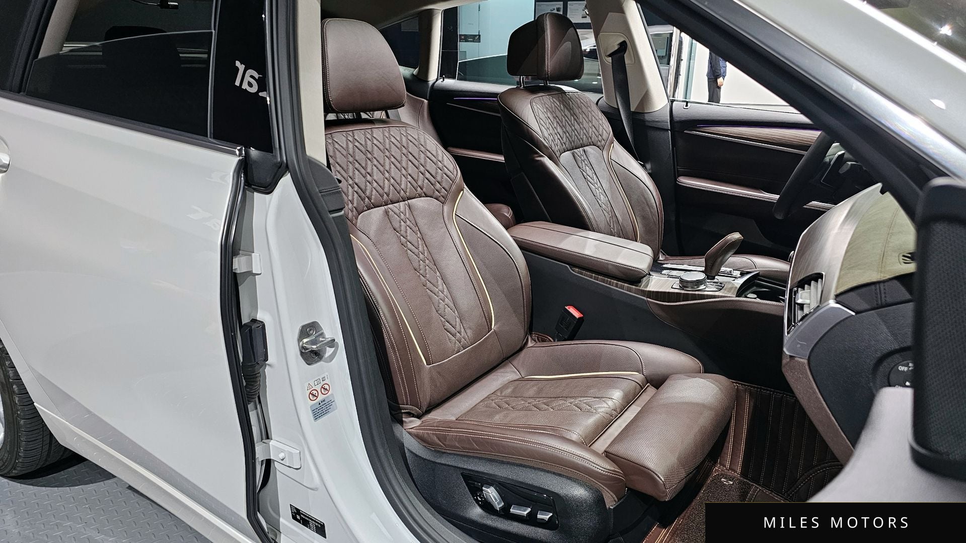 BMW 6 Series GT (G32) 2020 — миниатюра 10