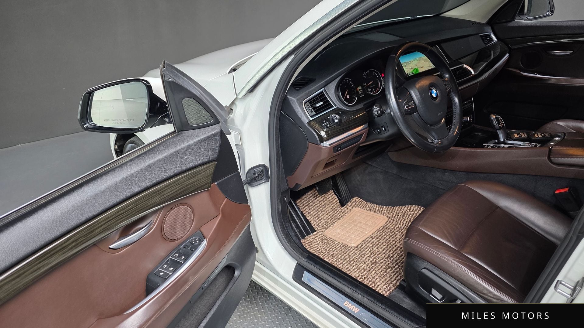 BMW 5시리즈 GT (F07) 2016 — миниатюра 12