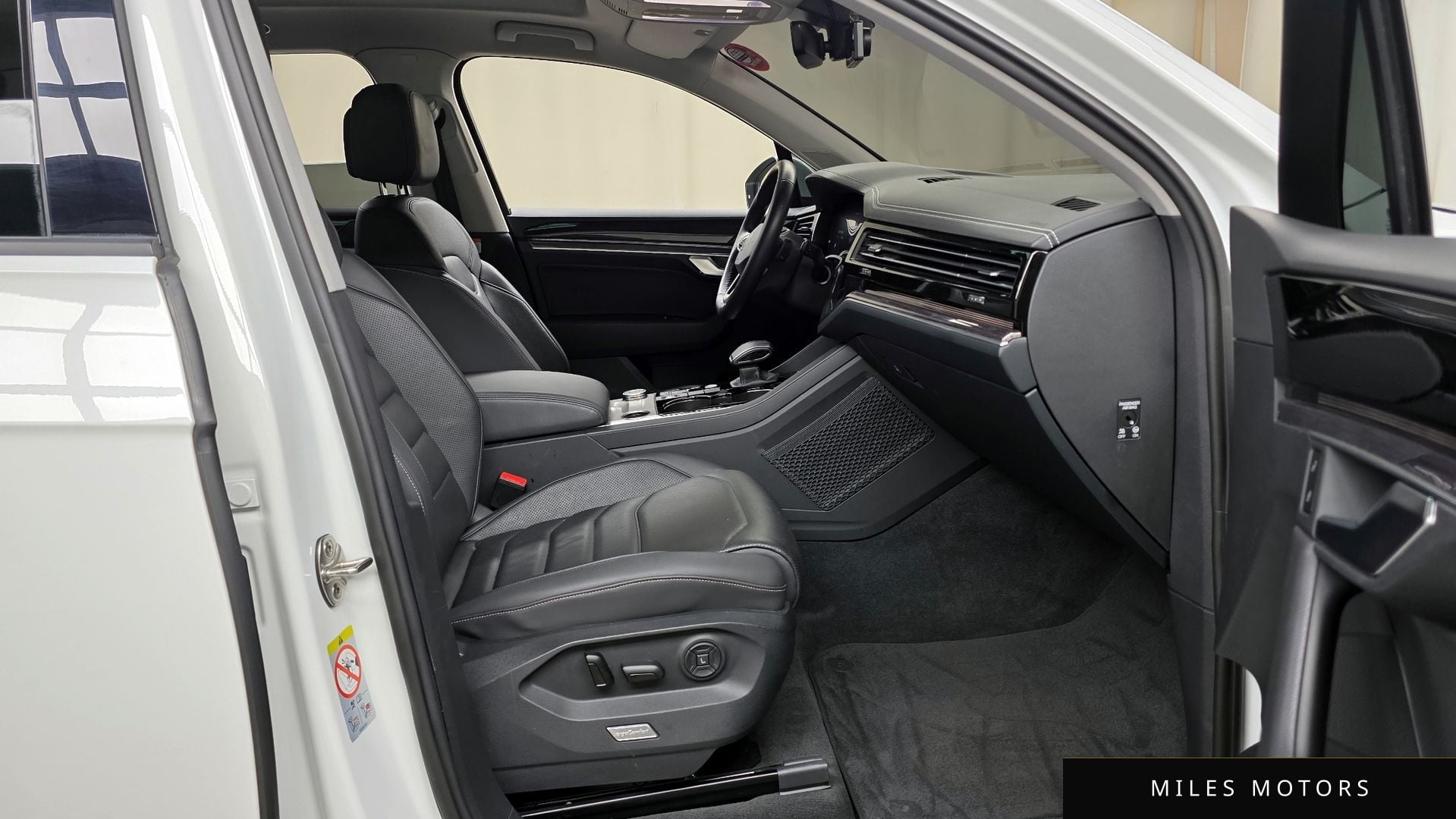 Volkswagen Touareg 2022 — миниатюра 10