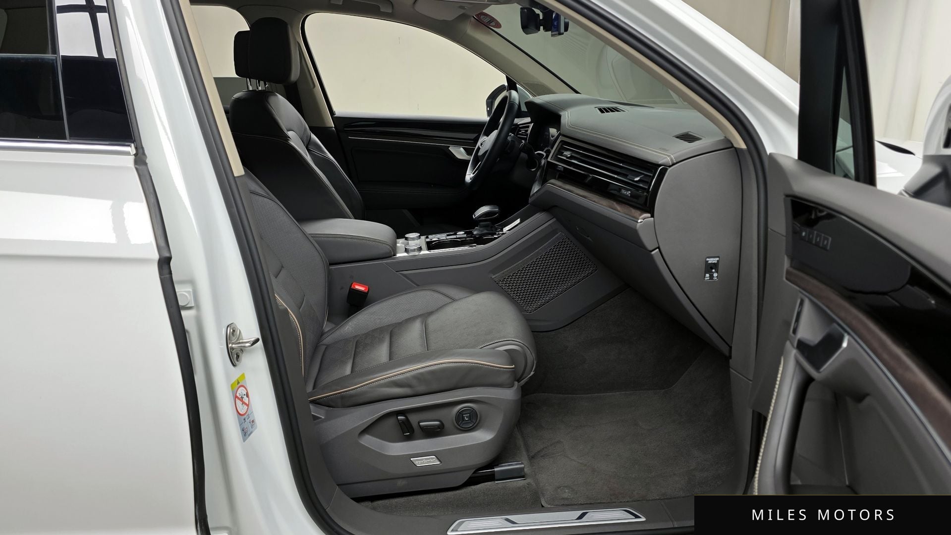 Volkswagen Touareg 2022 — миниатюра 10