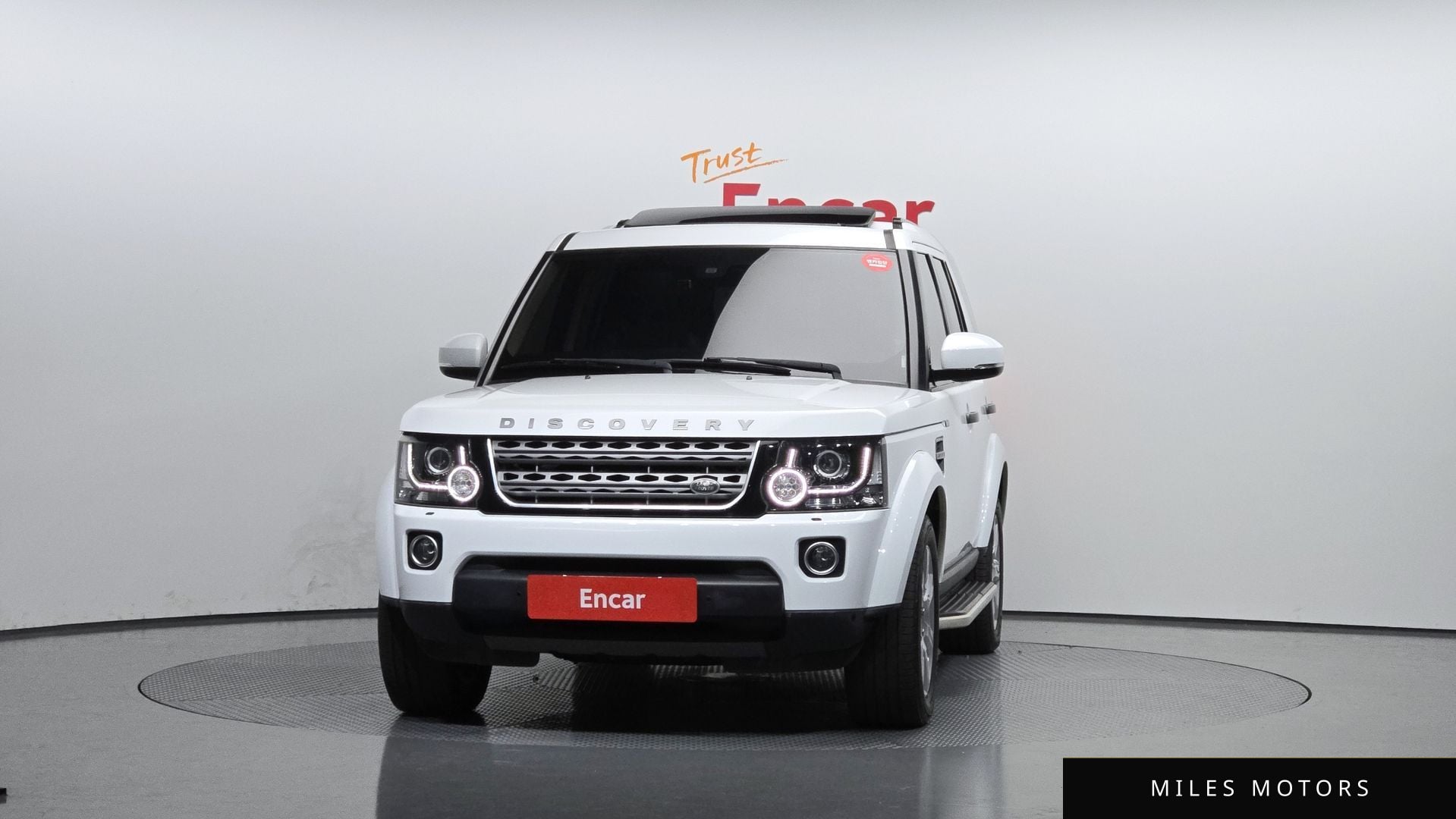 Land Rover Discovery 2016 — миниатюра 3